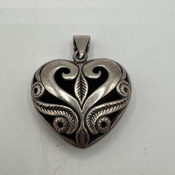 None Jewelry - Sterling Silver Openwork‎ Artisan Flourish Engraved Puffy Heart Pendant 12.83g